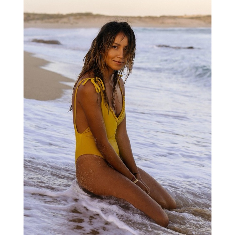 New Billabong Last Sun One Piece Swimsuit in Goldenrod Size Large